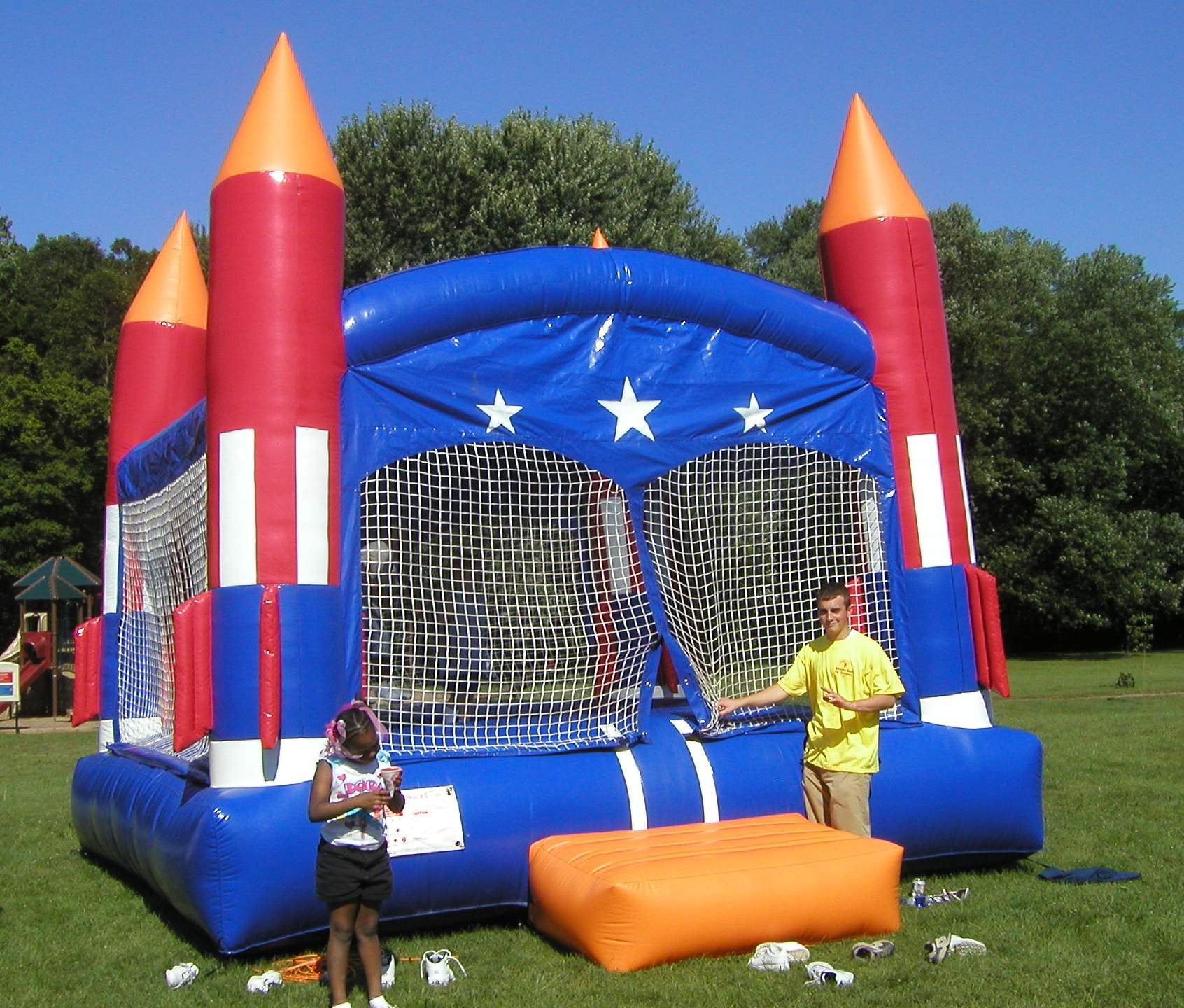 Moonbounce-rental-birthday-party