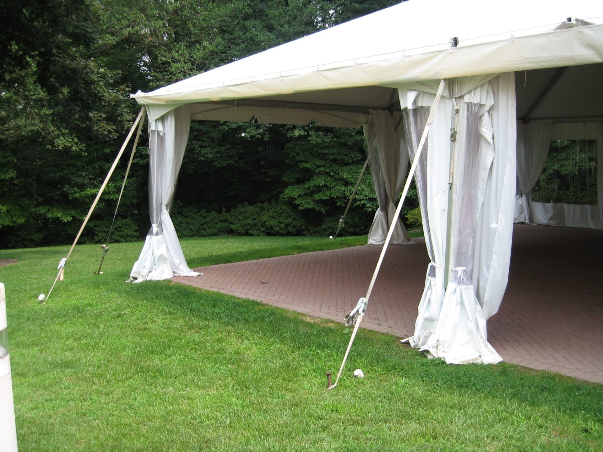 Outdoor-Rentals-Canopy-Tent-20x20-2w-sidewalls2